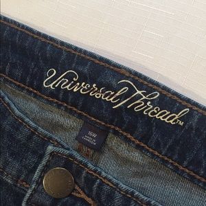 Universal Thread Boyfriend Raw Double Hem Jean 16W